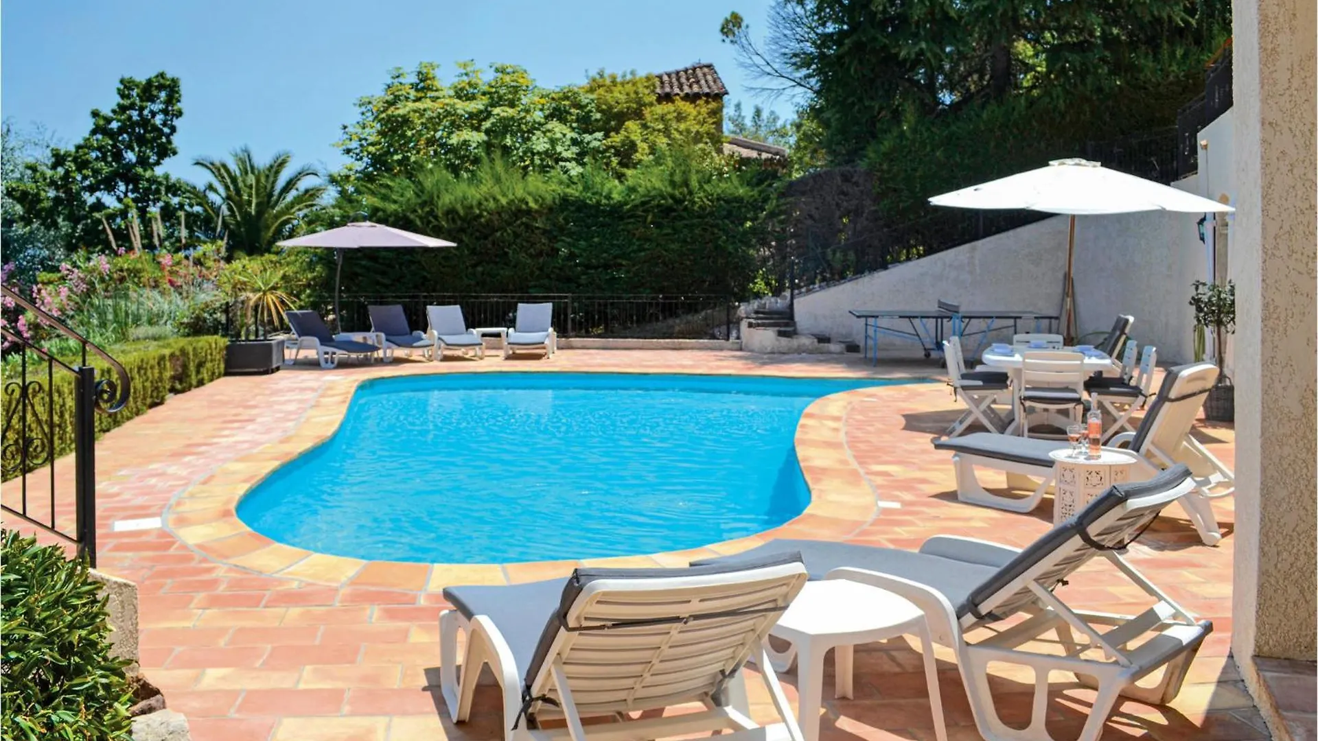 Nice Home In Les Adrets D Lesterel With Kitchen Saint-Jean-de-l'Esterel 0*,  France